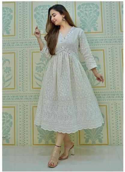 Women Chikan Embroidery Anarkali Kurta��(White)